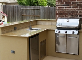 Outdoor Kitchen