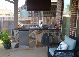 Outdoor Kitchen