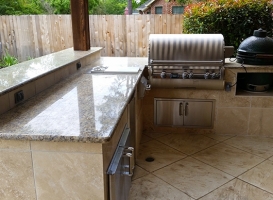 Outdoor Kitchen
